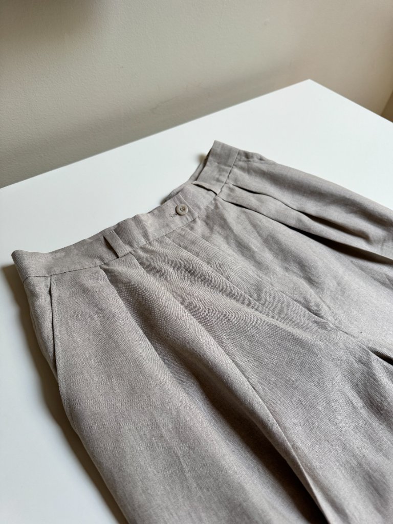 Bergdorf Goodman Vintage Tailored Pleated Linen Trousers — image 8 of 8